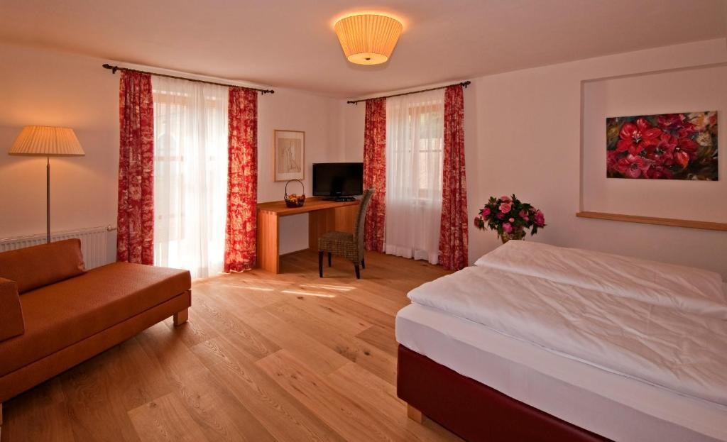 Gastehaus Schloss Bernau Hotel Fischlham Kamer foto